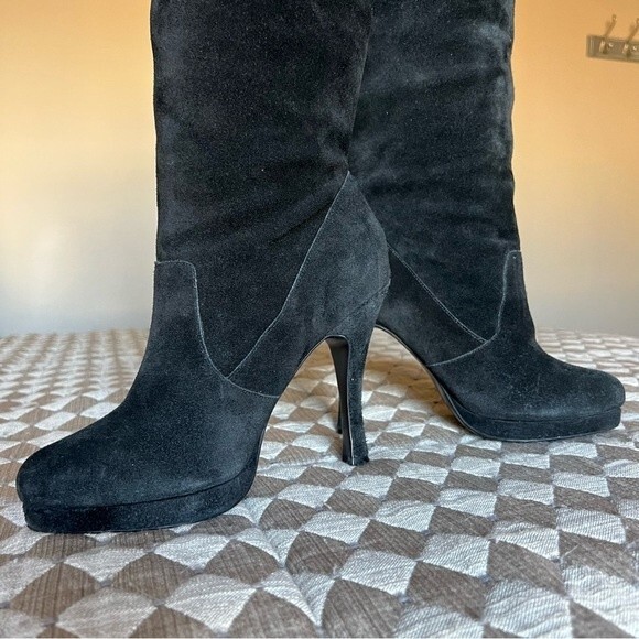 BCBGeneration Dishy Black Suede Platform Heeled Boots Women’s Size 9 - Picture 4 of 12